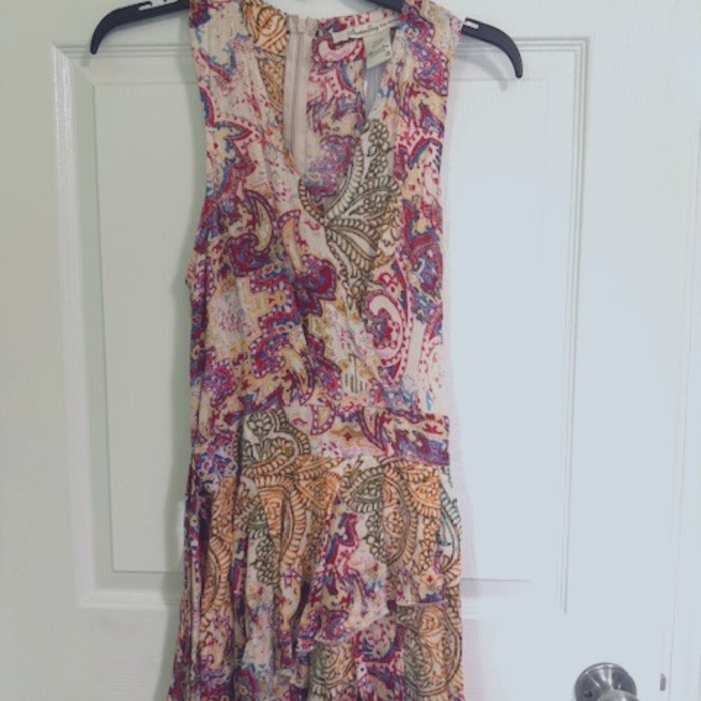 American Rag Juniours Size 3 Adorable Jumper that looks like a skirt. Excellent